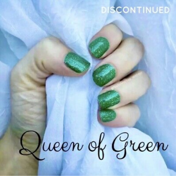 *Retired* Color Street: Queen of Green | St. Patrick’s Day Gold Glitter Holiday - Picture 10 of 12
